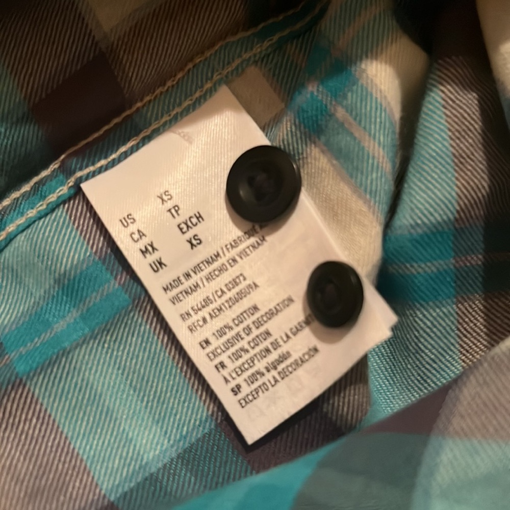 Men’s AE Button Down - Picture 6 of 7